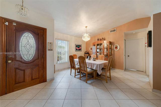 20103 NW 57th Pl, Hialeah, FL 33015