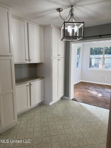 10735 Plummer Circle, Gulfport, MS 39503