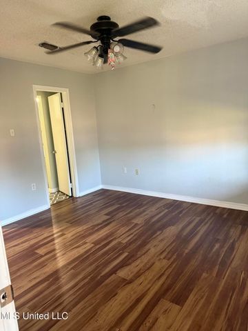 10735 Plummer Circle, Gulfport, MS 39503