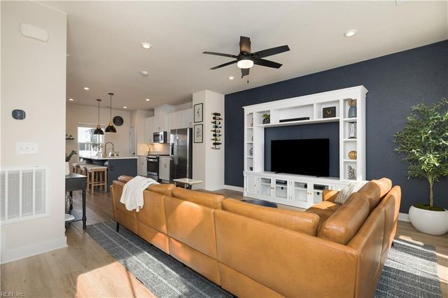 108 Fost BLVD, Moyock, NC 27958