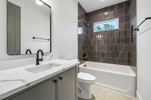 210 Chamberlin St, Nashville, TN 37209