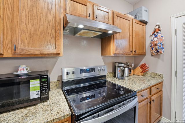 8655 Datapoint Dr Apt 505, San Antonio, TX 78229