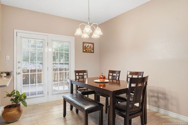 8655 Datapoint Dr Apt 505, San Antonio, TX 78229