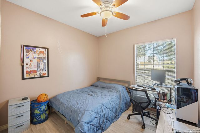 8655 Datapoint Dr Apt 505, San Antonio, TX 78229