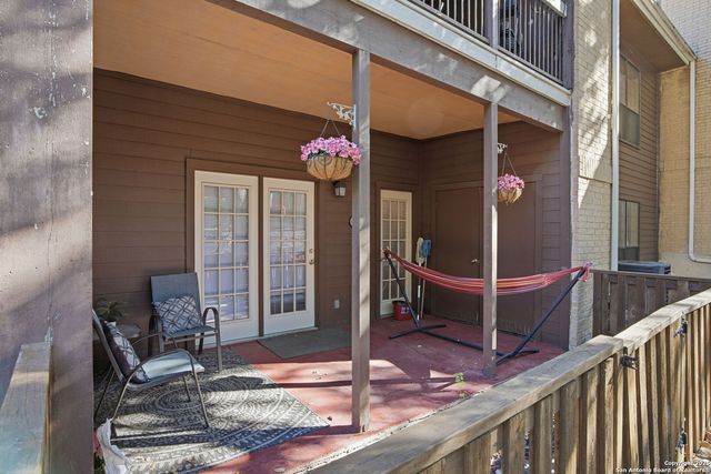 8655 Datapoint Dr Apt 505, San Antonio, TX 78229