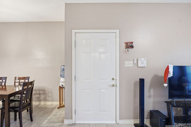 8655 Datapoint Dr Apt 505, San Antonio, TX 78229