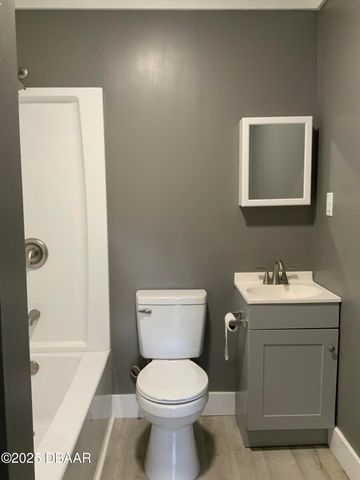 633 Florence St Apt 3, Daytona Beach, FL 32114