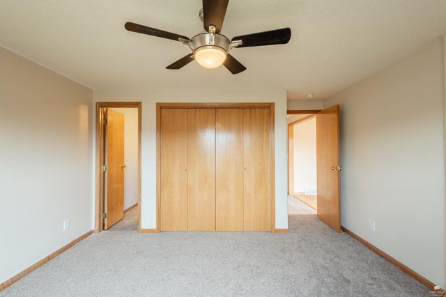 2725 Brookville Drive, Manhattan, KS 66502