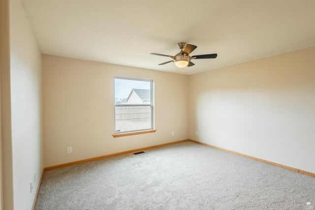 2725 Brookville Drive, Manhattan, KS 66502