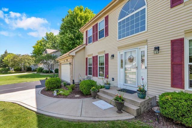 150 N Kingsway Drive, Aurora, IL 60506