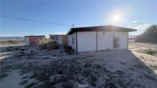 87908 Amboy, 29 Palms, CA 92277