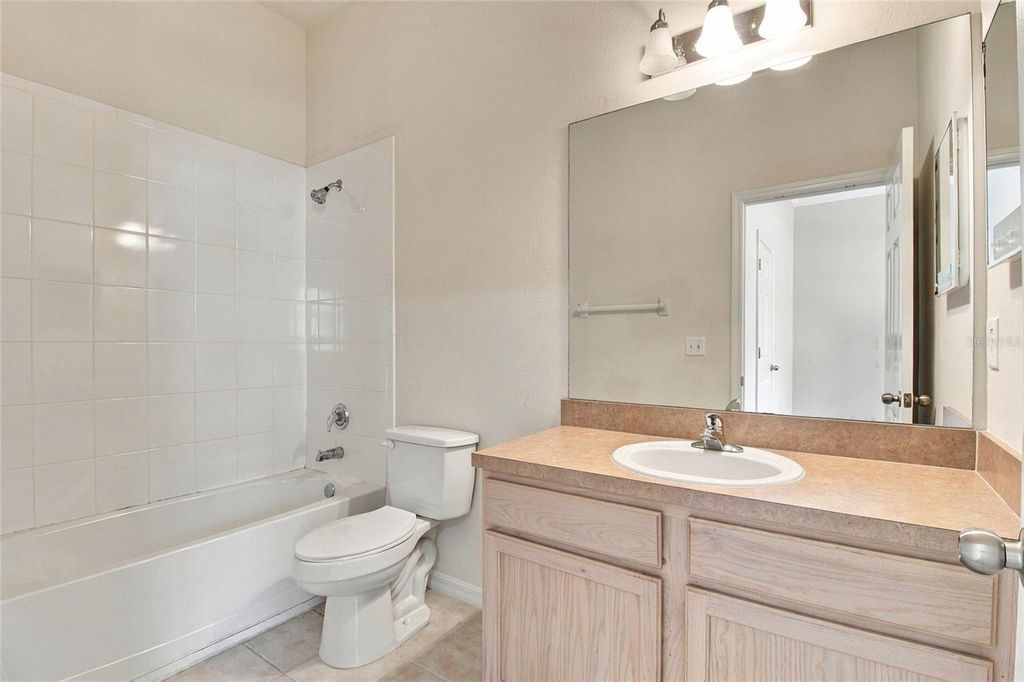 Image 18 of property listing at 14017 CITRUS CREST CIRCLE, Tampa, FL 33625