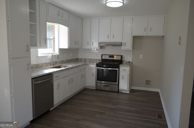 394 Brookwood Drive, Forsyth, GA 31029