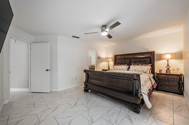 9407 PEBBLE GLEN AVENUE, Tampa, FL 33647