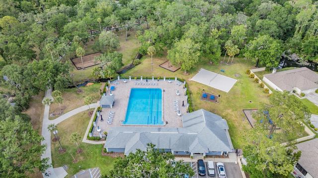 9407 PEBBLE GLEN AVENUE, Tampa, FL 33647