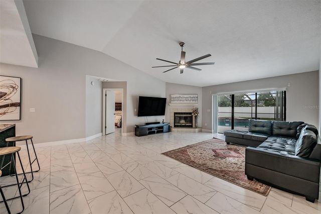 9407 PEBBLE GLEN AVENUE, Tampa, FL 33647