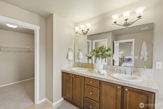 9122 Merritt Avenue SE, Snoqualmie, WA 98065