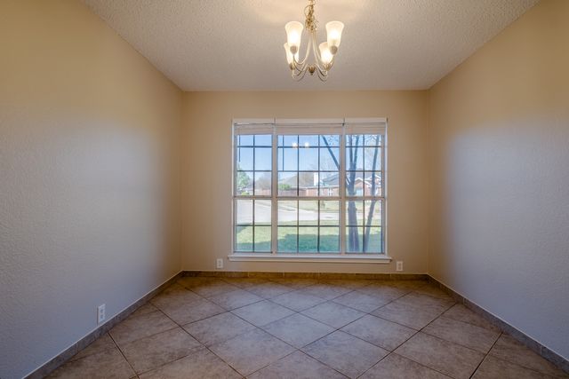 322 Thousand Oaks Drive, Lake Dallas, TX 75065