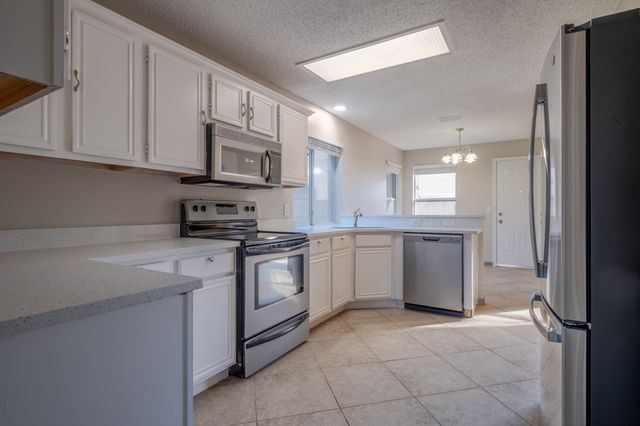 322 Thousand Oaks Drive, Lake Dallas, TX 75065