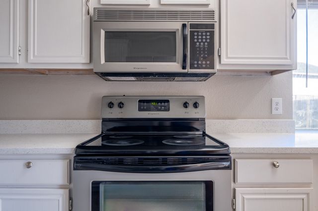 322 Thousand Oaks Drive, Lake Dallas, TX 75065