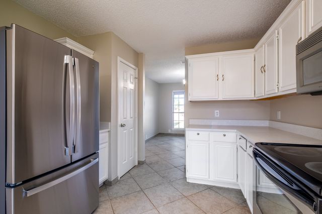 322 Thousand Oaks Drive, Lake Dallas, TX 75065