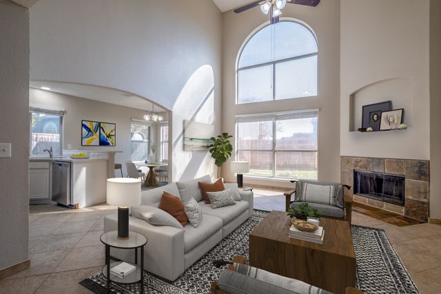 322 Thousand Oaks Drive, Lake Dallas, TX 75065