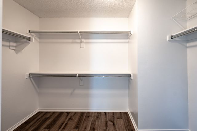 322 Thousand Oaks Drive, Lake Dallas, TX 75065