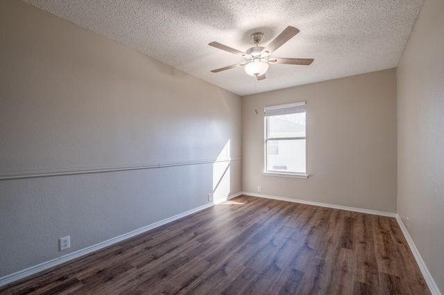 322 Thousand Oaks Drive, Lake Dallas, TX 75065