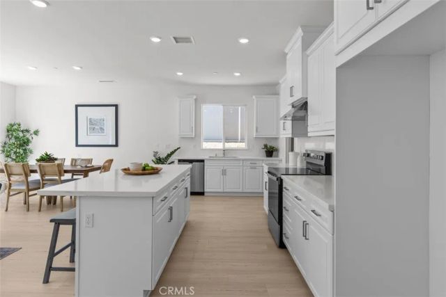 12825 Olympus Circle, Corona, CA 92883