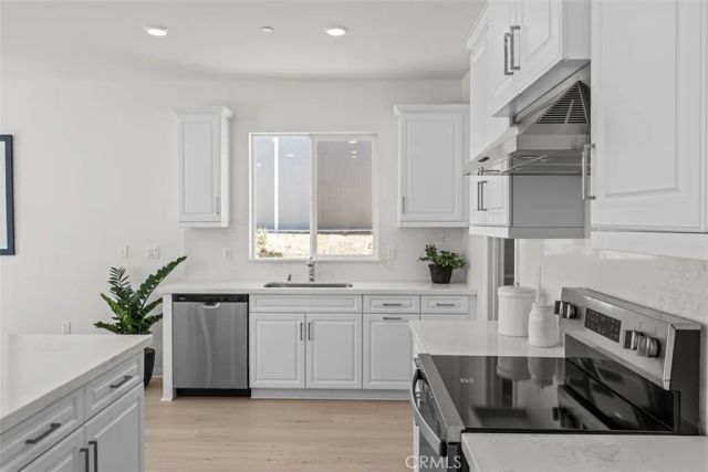 12825 Olympus Circle, Corona, CA 92883