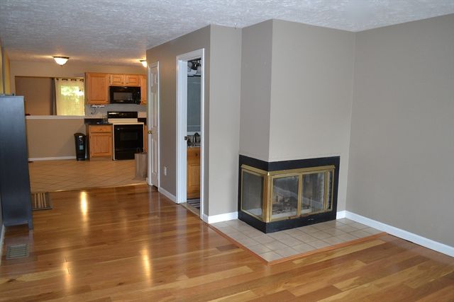 31 East Bluff Rd 31, Ashland, MA 01721