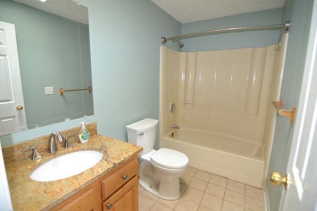 31 East Bluff Rd 31, Ashland, MA 01721