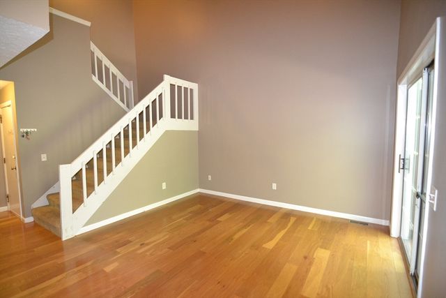 31 East Bluff Rd 31, Ashland, MA 01721