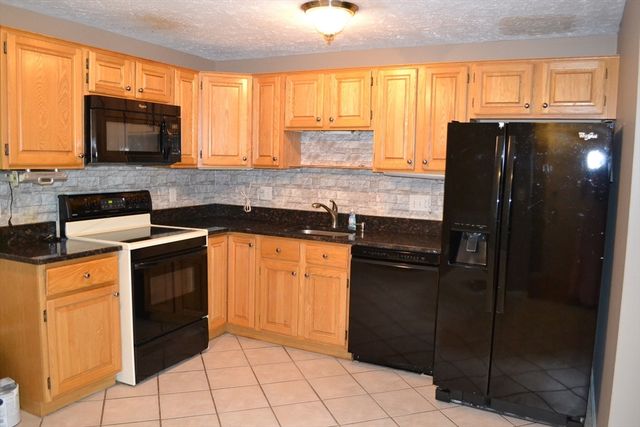 31 East Bluff Rd 31, Ashland, MA 01721