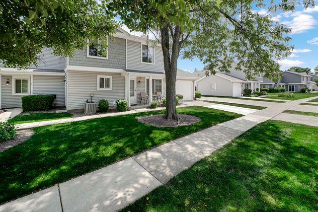 2442 Brunswick Circle 4D, Woodridge, IL 60517