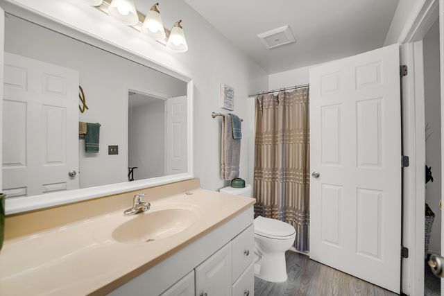 2442 Brunswick Circle 4D, Woodridge, IL 60517