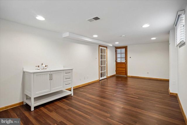 605 N FREDERICK ST, Arlington, VA 22203