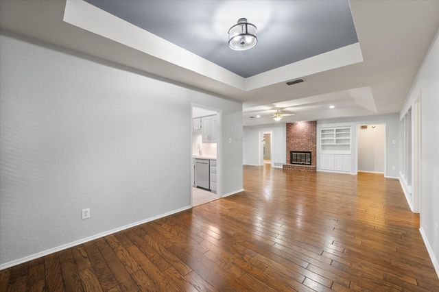 2403 Oak Shadow Court, Arlington, TX 76017