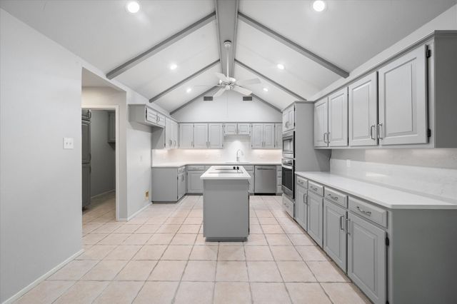 2403 Oak Shadow Court, Arlington, TX 76017