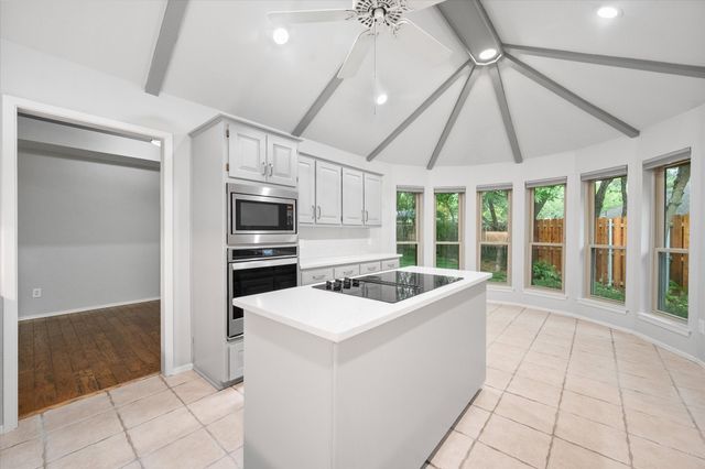 2403 Oak Shadow Court, Arlington, TX 76017