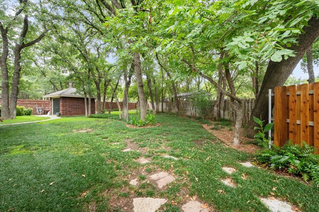 2403 Oak Shadow Court, Arlington, TX 76017