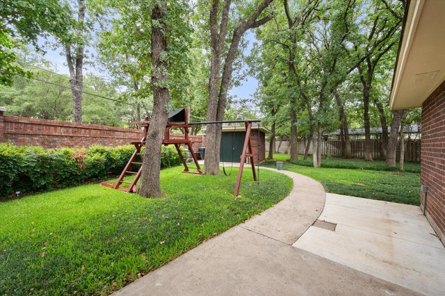 2403 Oak Shadow Court, Arlington, TX 76017