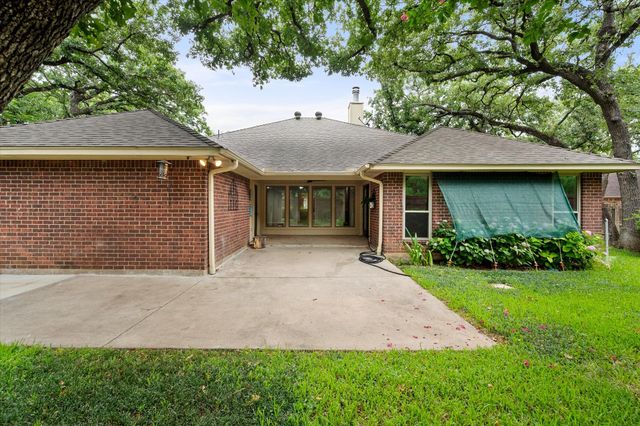 2403 Oak Shadow Court, Arlington, TX 76017