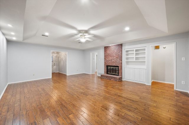 2403 Oak Shadow Court, Arlington, TX 76017