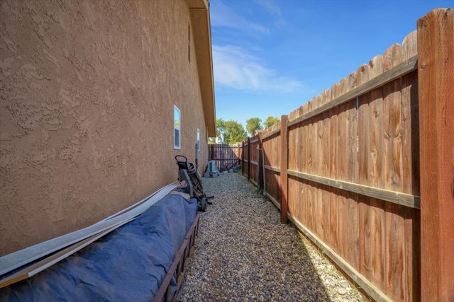 1149 River Bluff Drive, Oakdale, CA 95361