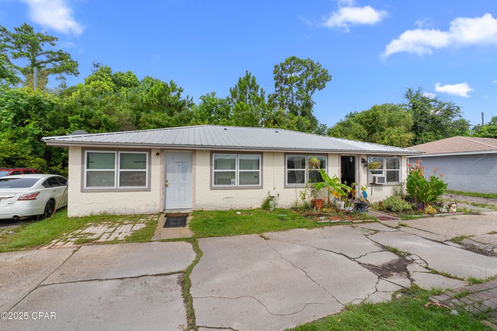 715 W 13th Street 12-13, Panama City, FL 32401