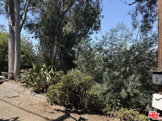 1535 Highgate Avenue, Los Angeles, CA 90042