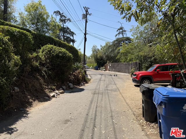 1535 Highgate Avenue, Los Angeles, CA 90042