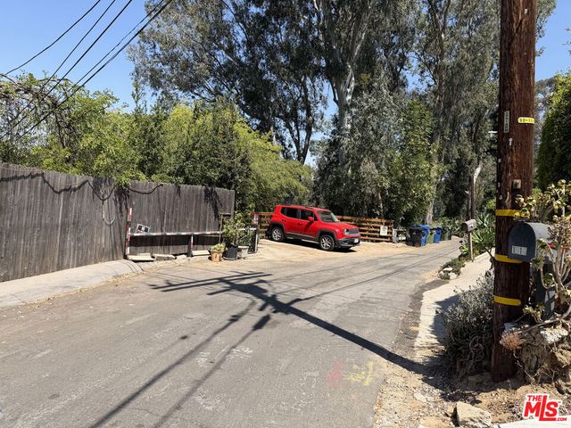 1535 Highgate Avenue, Los Angeles, CA 90042