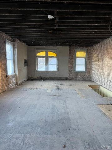1409 East Grand Blvd, St Louis, MO 63107